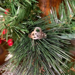 ☘️ Celtic knot ring women’s size 6